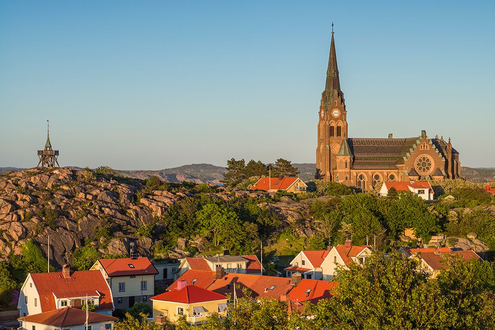 Sweden-Bohuslan-Lysekil-high angle view of the Lysekil church-sunset